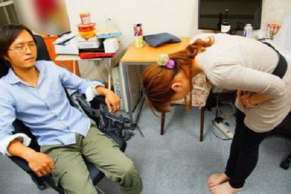 18种你不曾想到的奇葩服务--日本：代为致歉